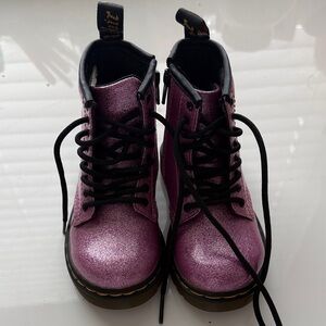 Dr. Martin girls 6 Shiny Purple Lace-Up Boots